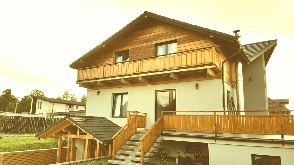 Villa Swiss Négyfalu Kültér fotó