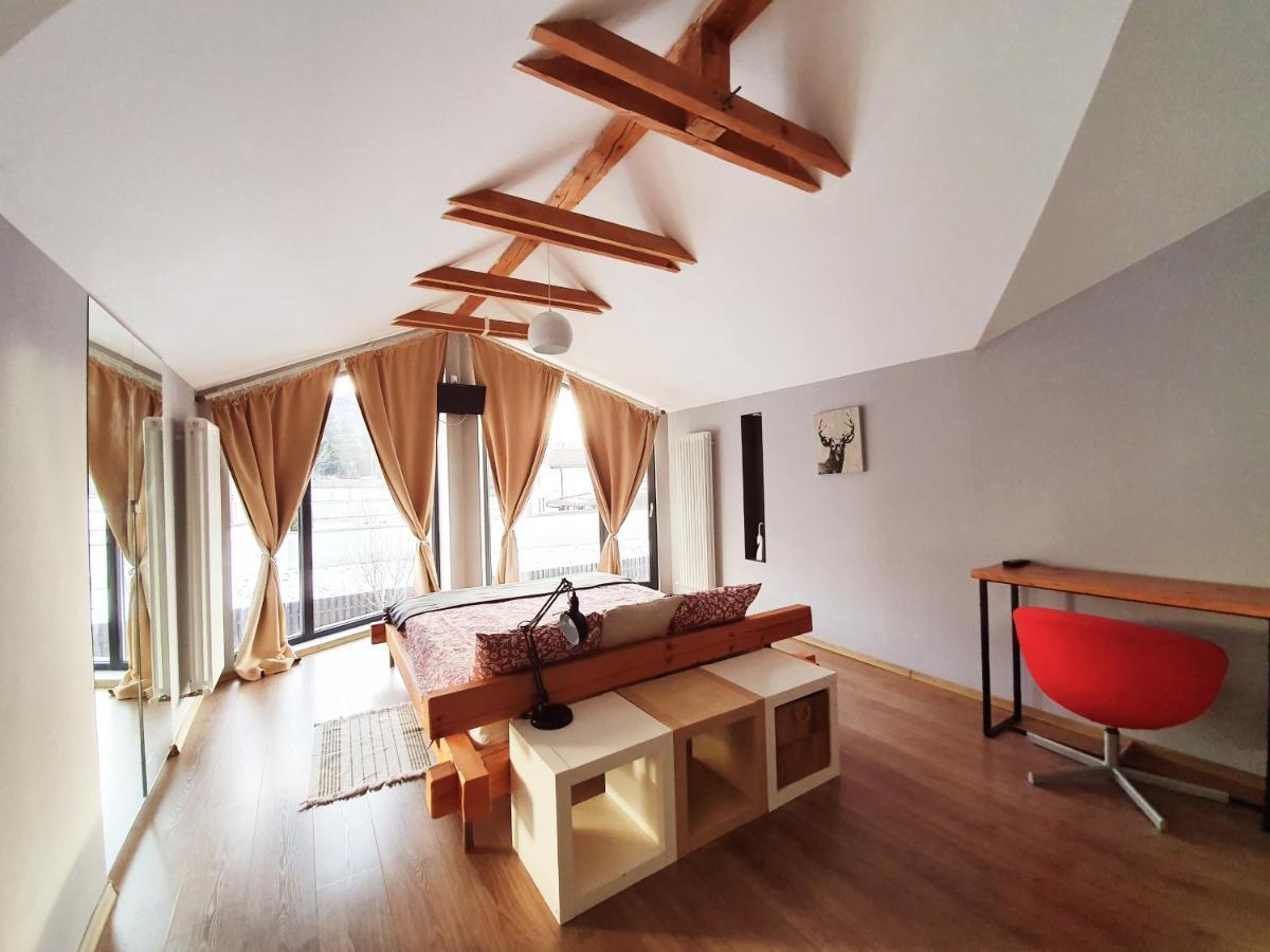 Villa Swiss Négyfalu Kültér fotó