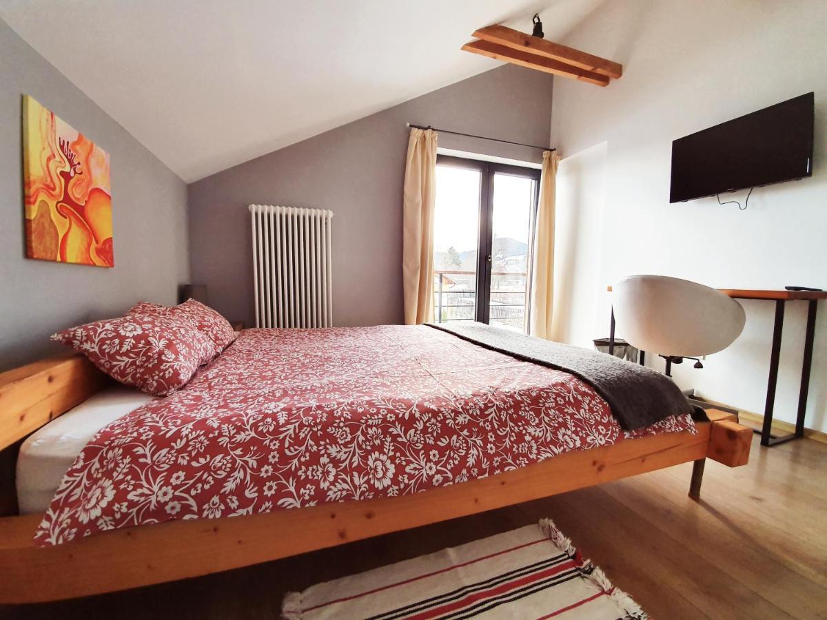 Villa Swiss Négyfalu Kültér fotó