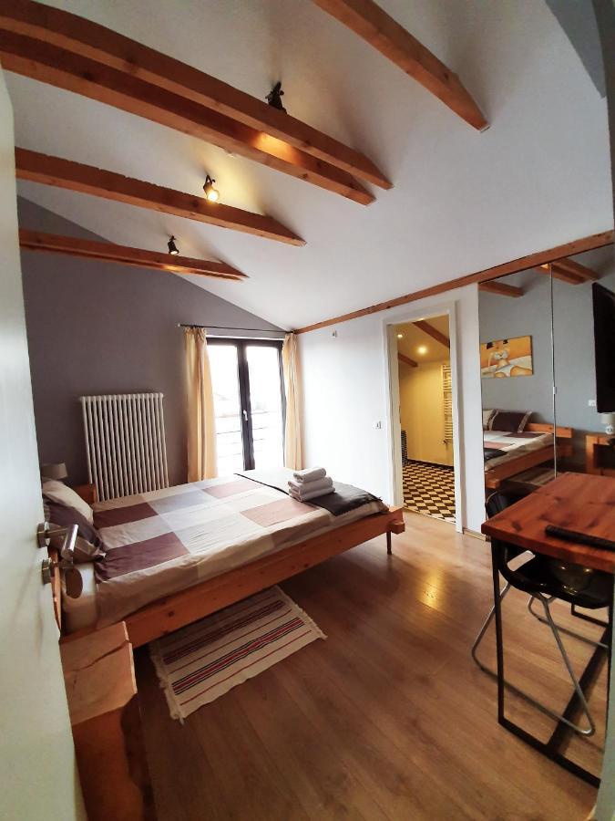 Villa Swiss Négyfalu Kültér fotó