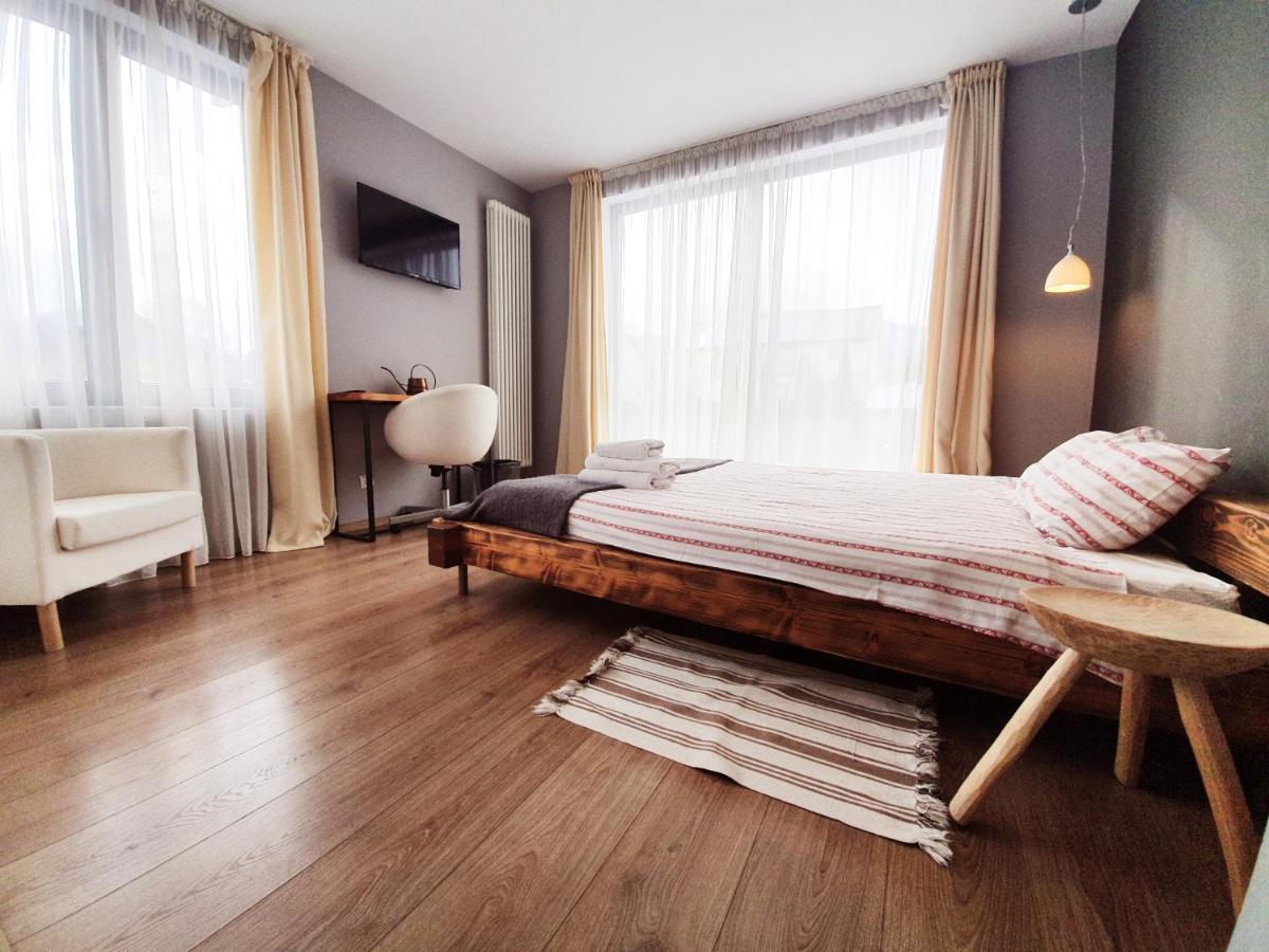 Villa Swiss Négyfalu Kültér fotó